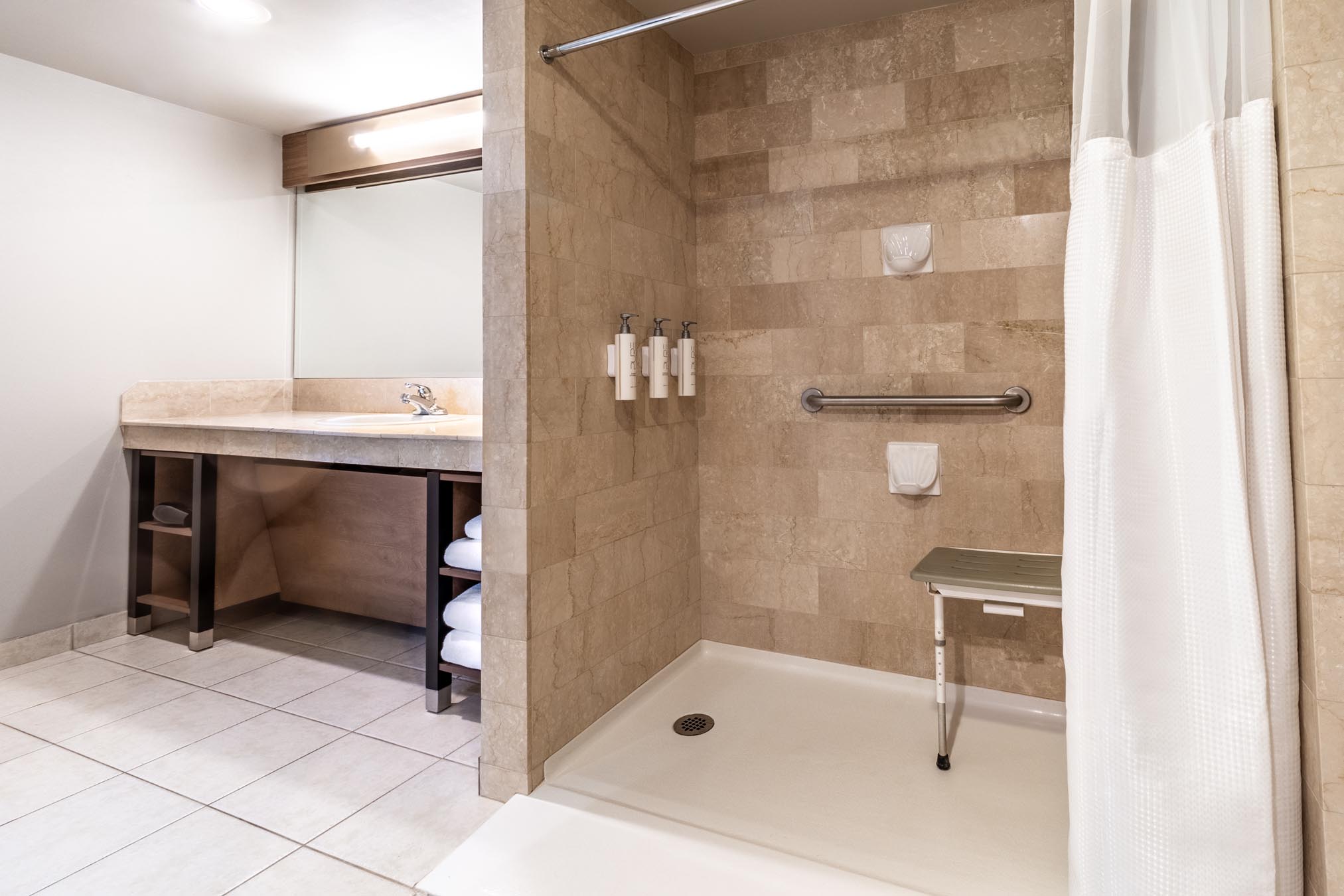 Accessible shower in hotel room